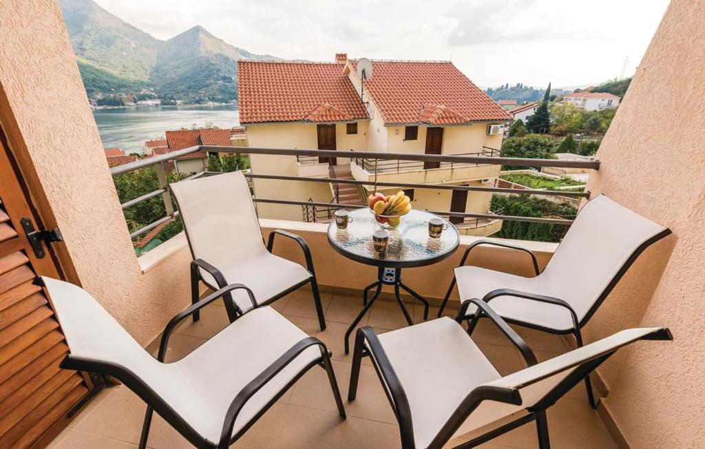 Port Adria Apartments Kamenari Exteriér fotografie