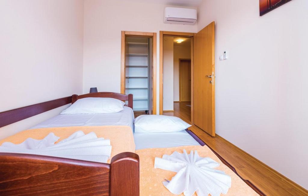 Port Adria Apartments Kamenari Exteriér fotografie