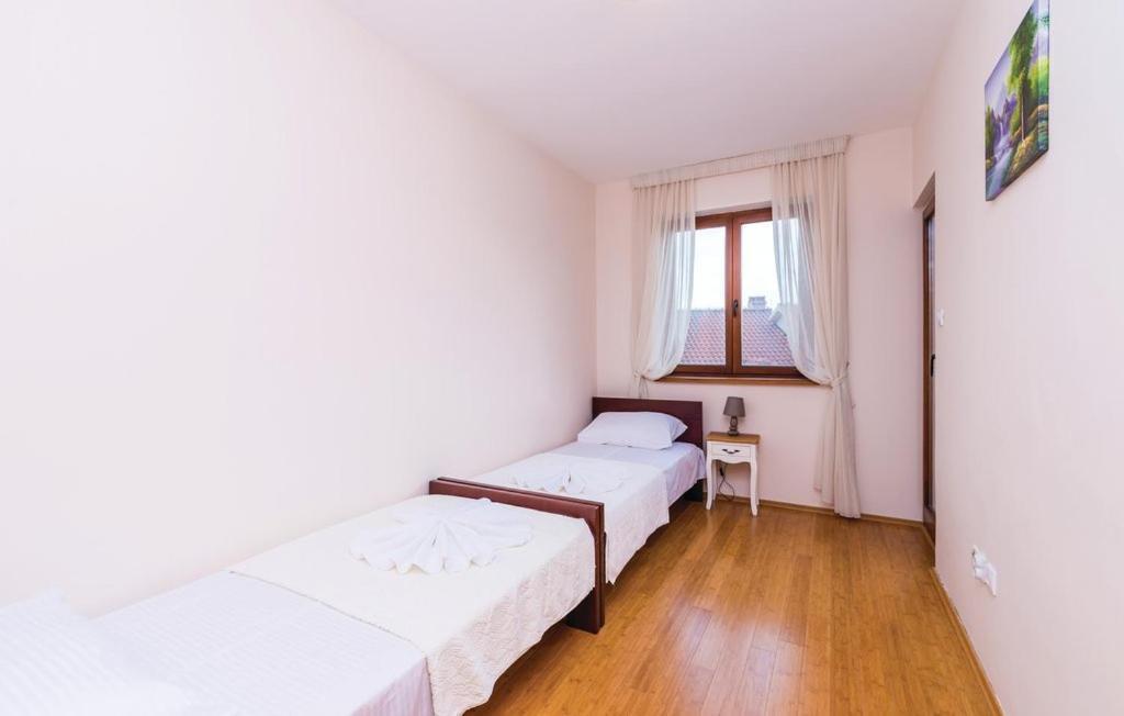 Port Adria Apartments Kamenari Exteriér fotografie